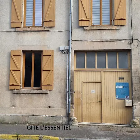 L Essentiel Pour 6 Personnes * Sireuil (Dordogne)
