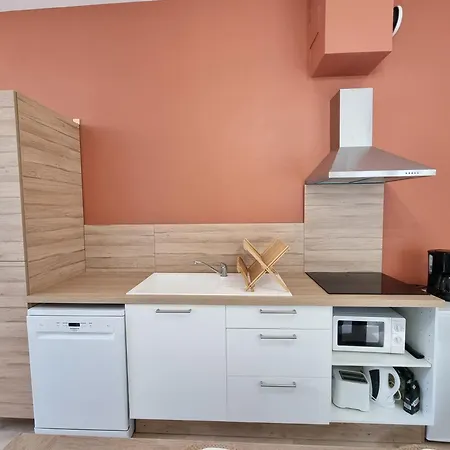 L Essentiel Pour 6 Personnes Sireuil (Dordogne)