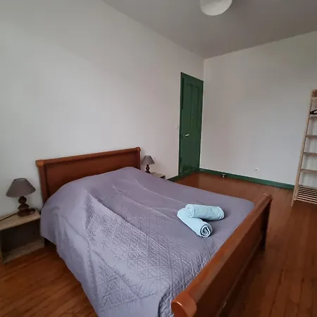 L Essentiel Pour 6 Personnes Apartment Sireuil (Dordogne)