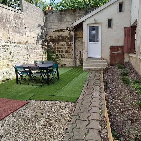 L Essentiel Pour 6 Personnes Sireuil (Dordogne)